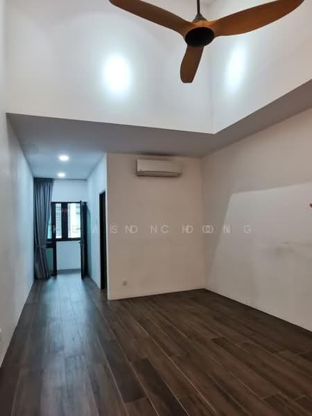Rumah Teres untuk Dijual di Laman Glenmarie (Shah Alam) - Jason Ooi - Living Room - PropertyGuru.com.my
