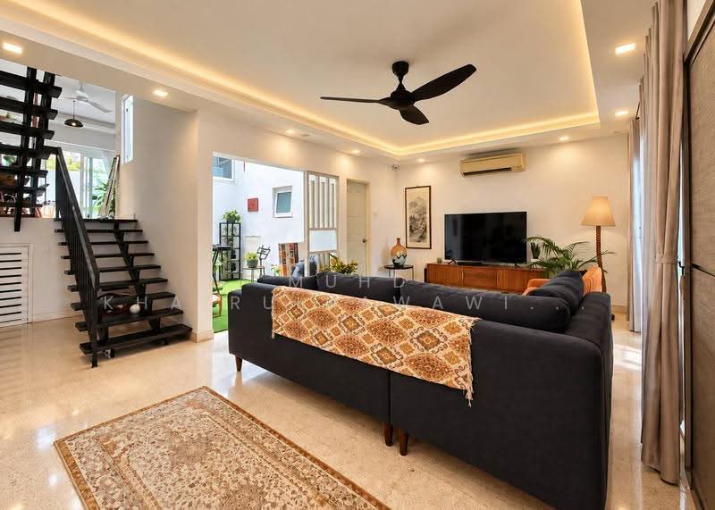 Rumah Teres 2-Tingkat untuk Dijual di Taman Seputeh (Seputeh) - Muhd Khairulnawawi Kamaruddin - Living Room - PropertyGuru.com.my