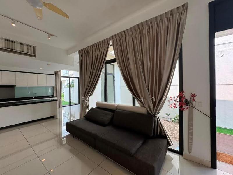 Rumah Teres untuk Disewa di Medini (Iskandar Puteri (Nusajaya)) - Noelle Khoo - Living Room - PropertyGuru.com.my