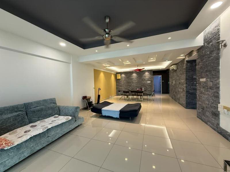 Kediaman Servis untuk Dijual di Summerton - Rain Yu - Living Room - PropertyGuru.com.my