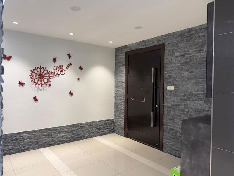 Kediaman Servis untuk Dijual di Summerton - Rain Yu - Entrance - PropertyGuru.com.my