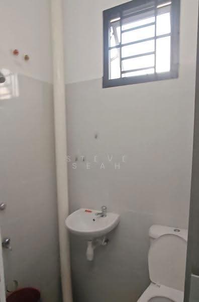Rumah Teres untuk Disewa di Taman Pulai Mutiara (Iskandar Puteri (Nusajaya)) - Steve Seah - Bathroom - PropertyGuru.com.my