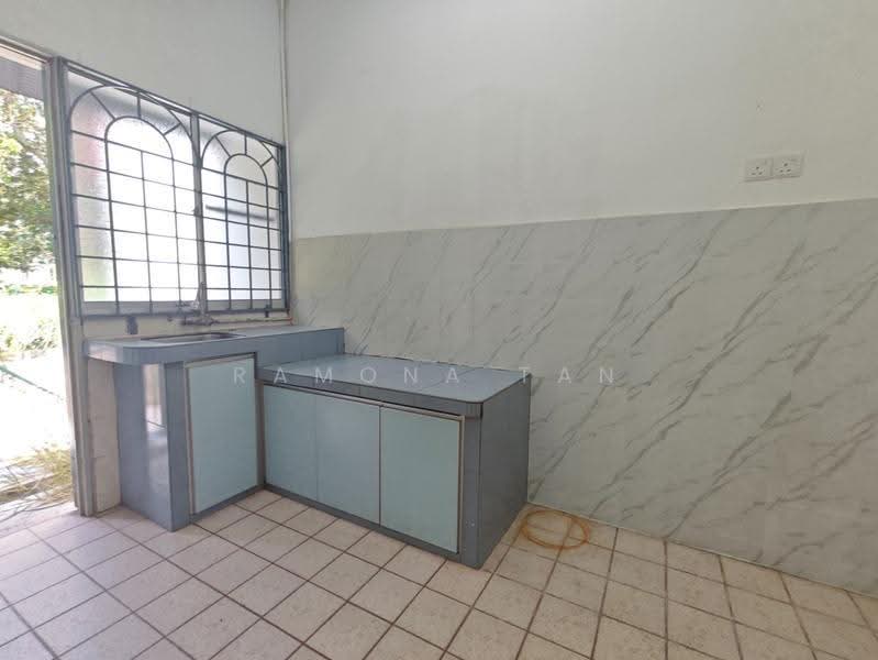 1-storey Terraced House for Sale in Taman Merdeka (Batu Berendam) - Ramona Tan - Kitchen - PropertyGuru.com.my