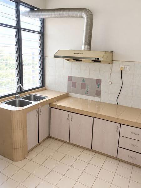 Apartment for Sale at Pangsapuri Lagoon Perdana - Wen Rong Andy Lee - Kitchen - PropertyGuru.com.my