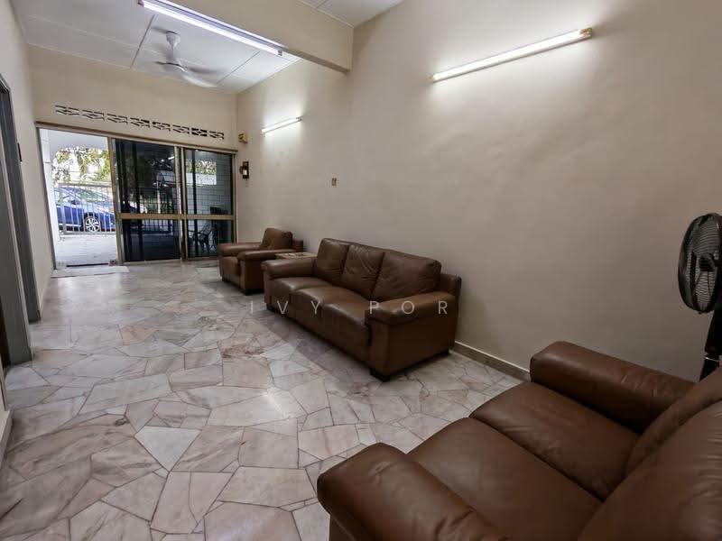 1-storey Terraced House for Rent in Taman Sentosa (Klang) - Ivy Por - Living Room - PropertyGuru.com.my