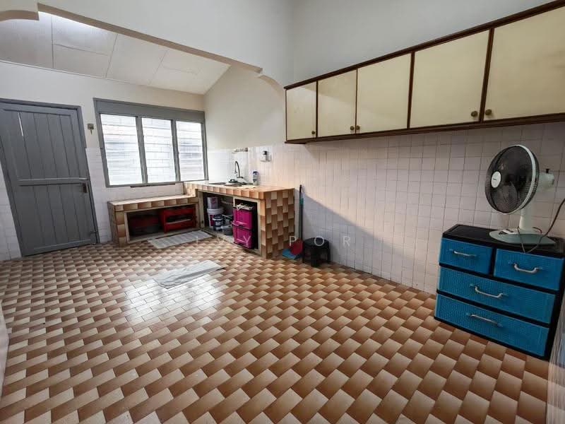 1-storey Terraced House for Rent in Taman Sentosa (Klang) - Ivy Por - Kitchen - PropertyGuru.com.my