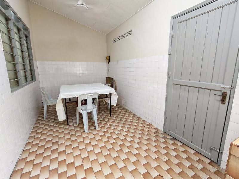 1-storey Terraced House for Rent in Taman Sentosa (Klang) - Ivy Por - Dining Room - PropertyGuru.com.my