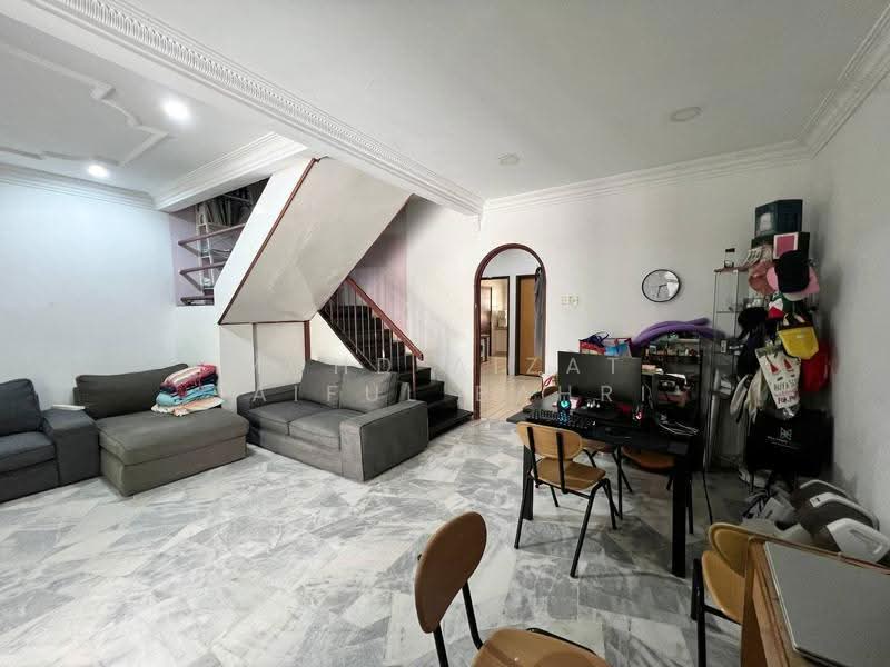 Rumah Teres 2.5-Tingkat untuk Dijual di Ampang (Selangor) - Mohd Aizat Saiful Bahri - Living Room - PropertyGuru.com.my
