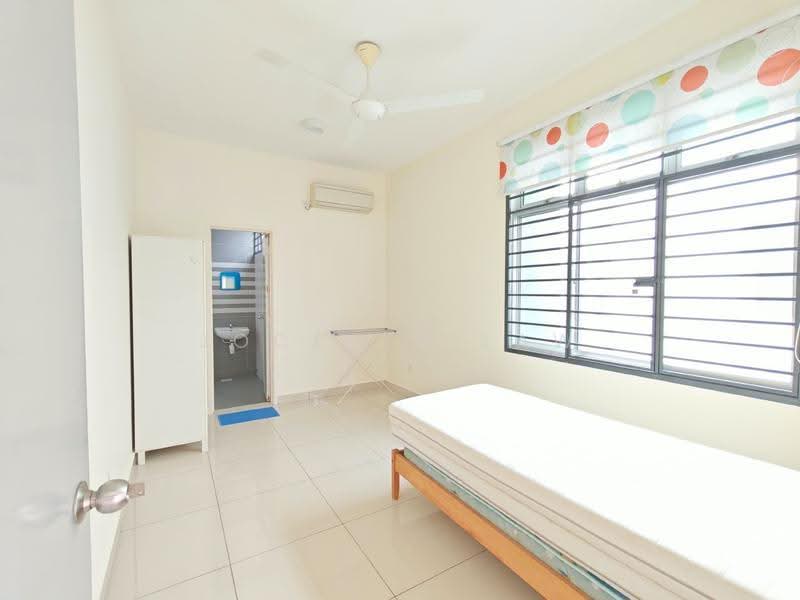 Rumah Kluster untuk Disewa di Taman Gaya (Ulu Tiram) - Jocelyn Law - Bedroom - PropertyGuru.com.my