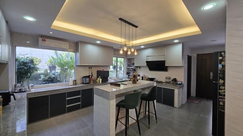 Semi-Detached House for Sale in Kota Kemuning (Shah Alam) - J J - Kitchen - PropertyGuru.com.my