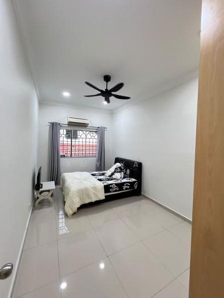 Rumah Teres untuk Disewa di Taman Wangsa Permai (Kepong) - Amy Yap - Bedroom - PropertyGuru.com.my
