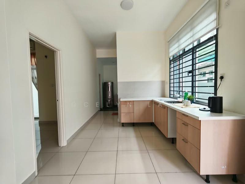 Cluster House for Sale in Taman Gaya (Ulu Tiram) - Jocelyn Law - Kitchen - PropertyGuru.com.my