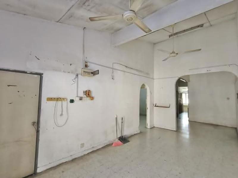 1-storey Terraced House for Sale in Taman Aik Ann (Semenyih) - Katrina Lai - Living Room - PropertyGuru.com.my