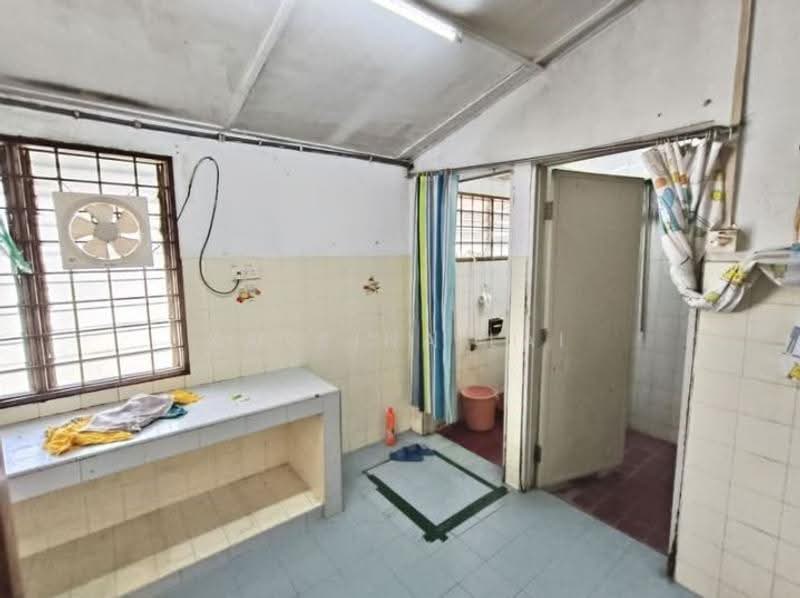 1-storey Terraced House for Sale in Taman Aik Ann (Semenyih) - Katrina Lai - Kitchen - PropertyGuru.com.my