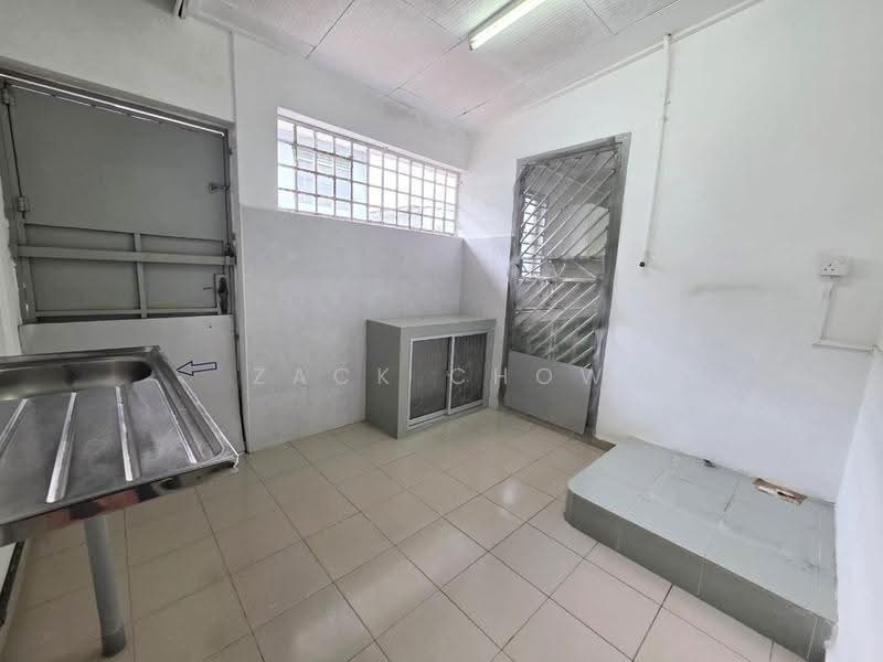 Rumah Teres 1-Tingkat untuk Dijual di Taman Johor Jaya (Johor Bahru) - Zack Chow - Kitchen - PropertyGuru.com.my