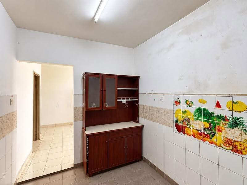 Apartment for Sale at Putatan Platinum Apartment - AHMAD SYAFIQ - Kitchen - PropertyGuru.com.my