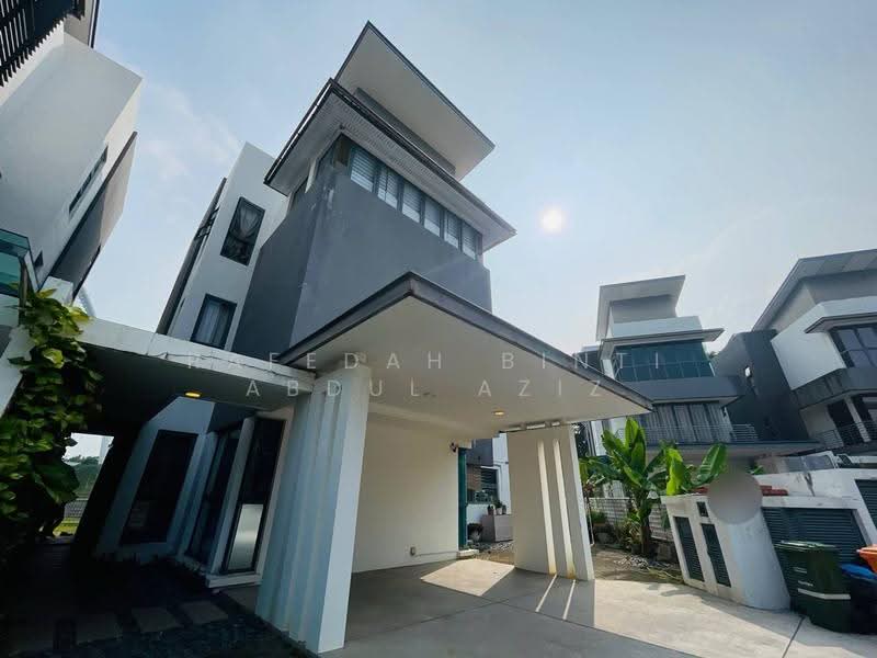 Semi-Detached House for Sale in Presint 8 (Putrajaya) - Rafedah Binti Abdul Aziz - Exterior - PropertyGuru.com.my