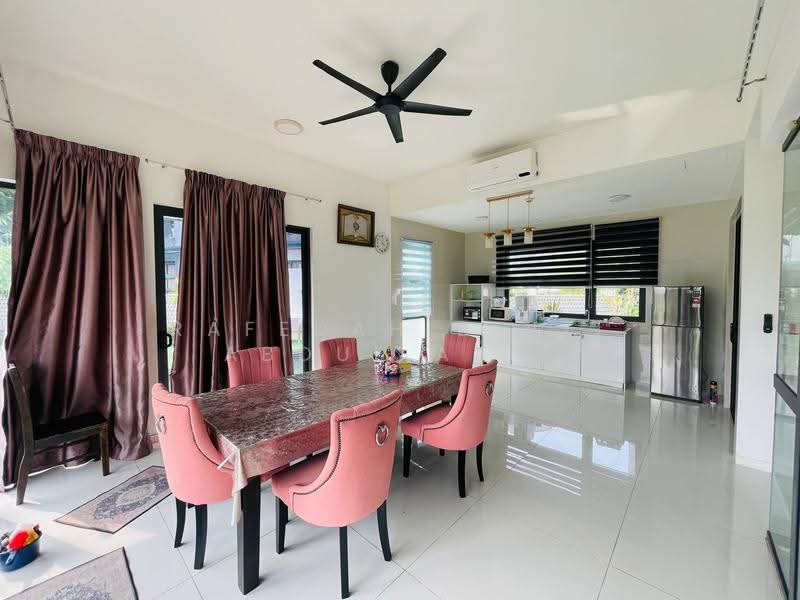 Semi-Detached House for Sale in Presint 8 (Putrajaya) - Rafedah Binti Abdul Aziz - Dining Room - PropertyGuru.com.my
