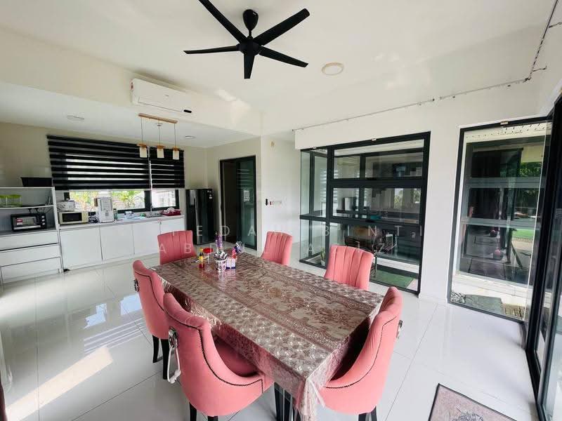 Semi-Detached House for Sale in Presint 8 (Putrajaya) - Rafedah Binti Abdul Aziz - Dining Room - PropertyGuru.com.my