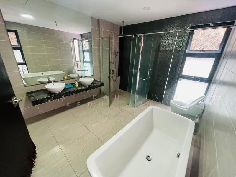 Semi-Detached House for Sale in Presint 8 (Putrajaya) - Rafedah Binti Abdul Aziz - Bathroom - PropertyGuru.com.my