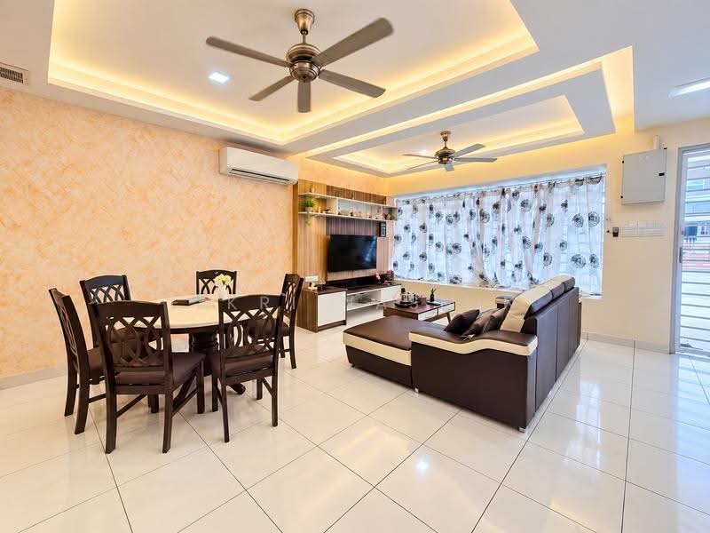 Terraced House for Sale in Semenyih (Selangor) - Fikri Yasmin - Living Room - PropertyGuru.com.my