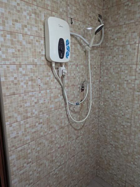 Rumah Teres 2-Tingkat untuk Disewa di TAMAN PUCHONG UTAMA (Puchong) - Joey Wong - Bathroom - PropertyGuru.com.my