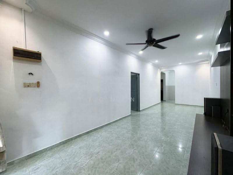 1-storey Terraced House for Sale in Bukit Indah (Iskandar Puteri (Nusajaya)) - Leon Ng - Living Room - PropertyGuru.com.my
