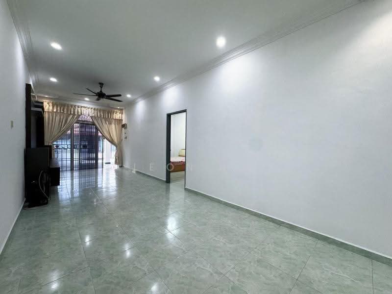 1-storey Terraced House for Sale in Bukit Indah (Iskandar Puteri (Nusajaya)) - Leon Ng - Living Room - PropertyGuru.com.my