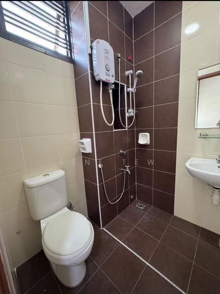 Rumah Teres 2-Tingkat untuk Dijual di Bandar Dato Onn (Tebrau) - Rene Tew - Bathroom - PropertyGuru.com.my