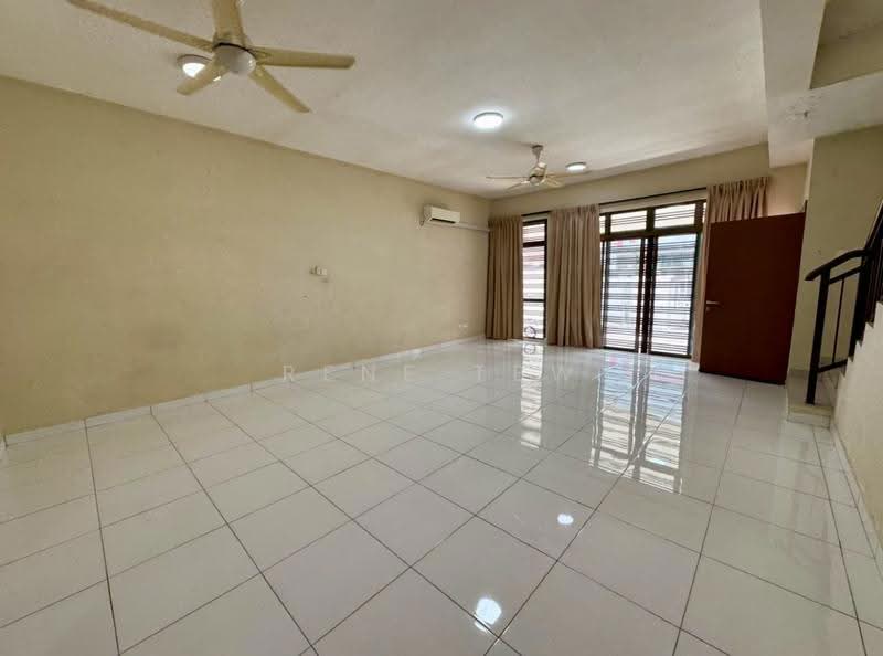 Rumah Teres 2-Tingkat untuk Dijual di Bandar Dato Onn (Tebrau) - Rene Tew - Living Room - PropertyGuru.com.my