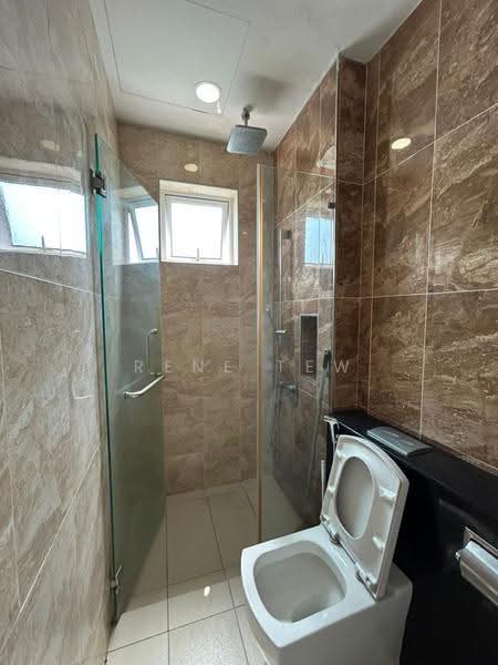 Service Residence for Rent at Paragon Residences @ Straits View - Rene Tew - Bathroom - PropertyGuru.com.my