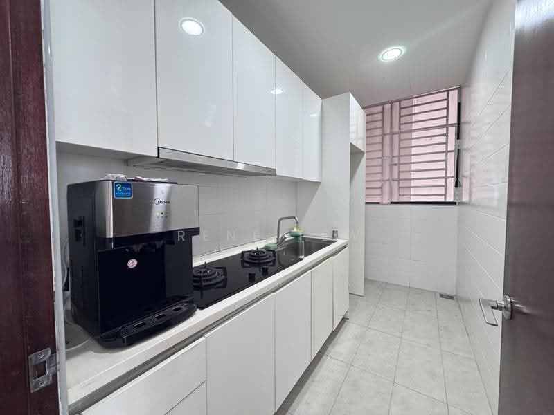 Service Residence for Rent at Paragon Residences @ Straits View - Rene Tew - Kitchen - PropertyGuru.com.my