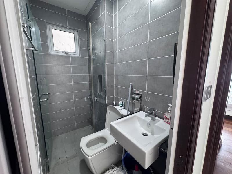 Service Residence for Rent at Paragon Residences @ Straits View - Rene Tew - Bathroom - PropertyGuru.com.my
