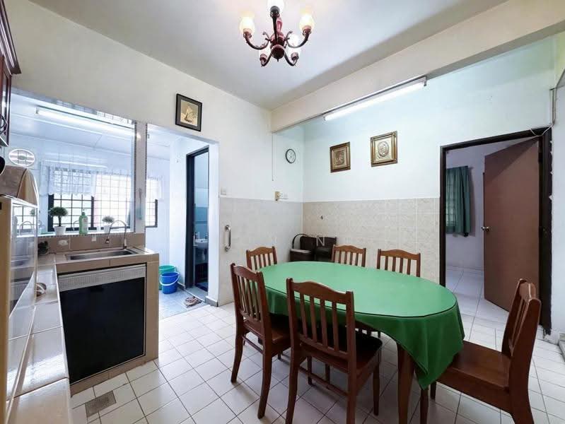2-storey Terraced House for Sale in Bandar Indahpura (Kulai) - Leon Ng - Kitchen - PropertyGuru.com.my
