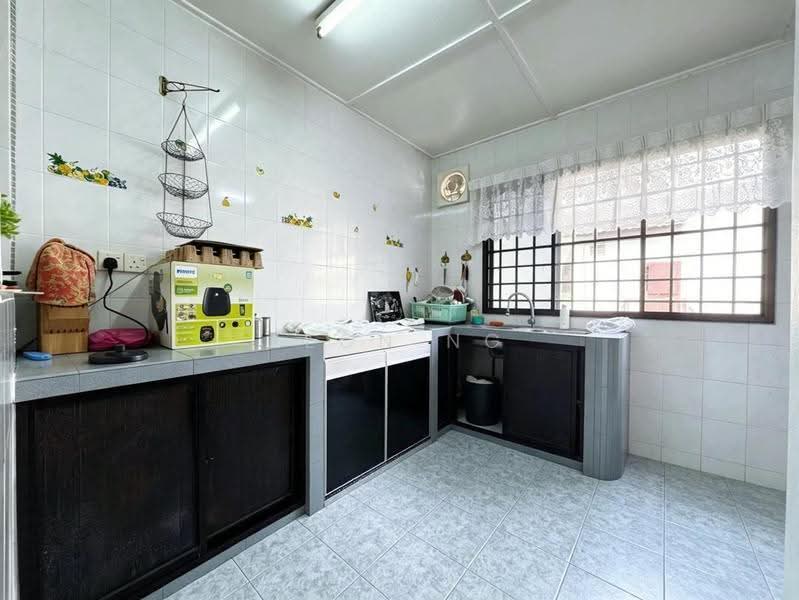 2-storey Terraced House for Sale in Bandar Indahpura (Kulai) - Leon Ng - Kitchen - PropertyGuru.com.my