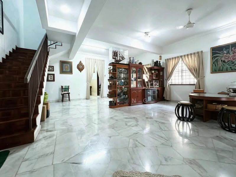 2-storey Terraced House for Sale in Bandar Indahpura (Kulai) - Leon Ng - Living Room - PropertyGuru.com.my