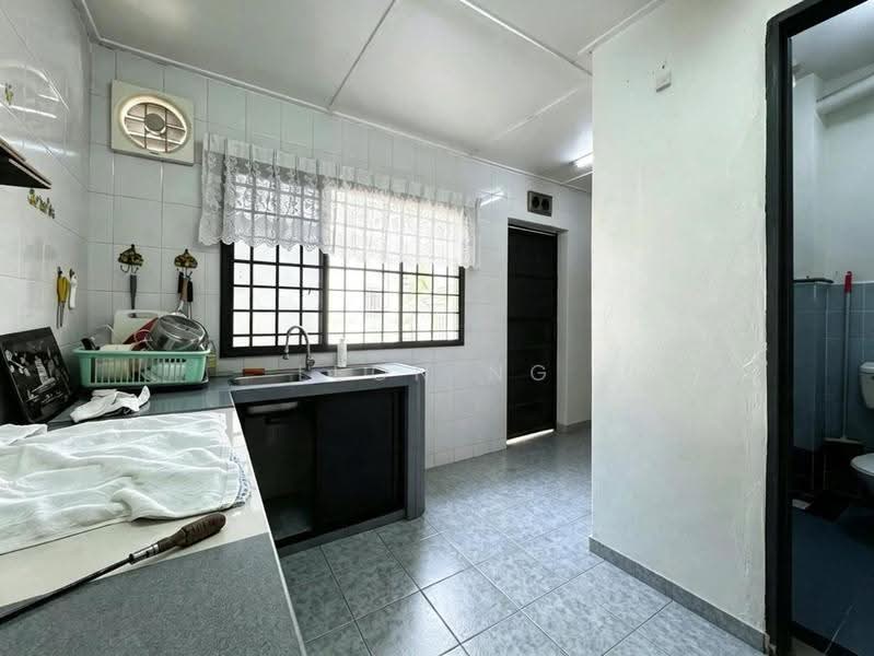 2-storey Terraced House for Sale in Bandar Indahpura (Kulai) - Leon Ng - Kitchen - PropertyGuru.com.my