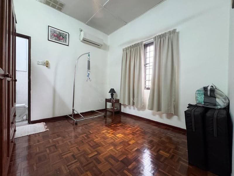 2-storey Terraced House for Sale in Bandar Indahpura (Kulai) - Leon Ng - Bedroom - PropertyGuru.com.my