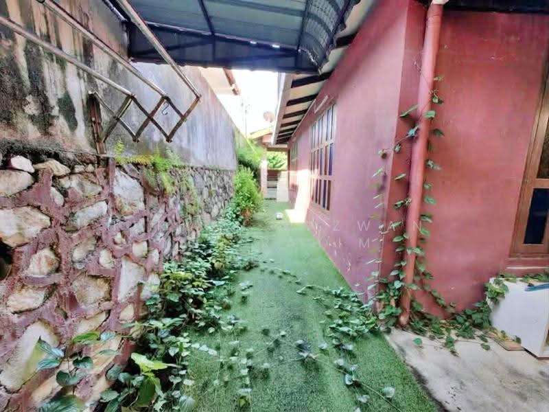 Rumah Berkembar untuk Dijual di Bandar Bukit Mahkota (Bangi) - Herman Sazwan Nor Rahim - PropertyGuru.com.my