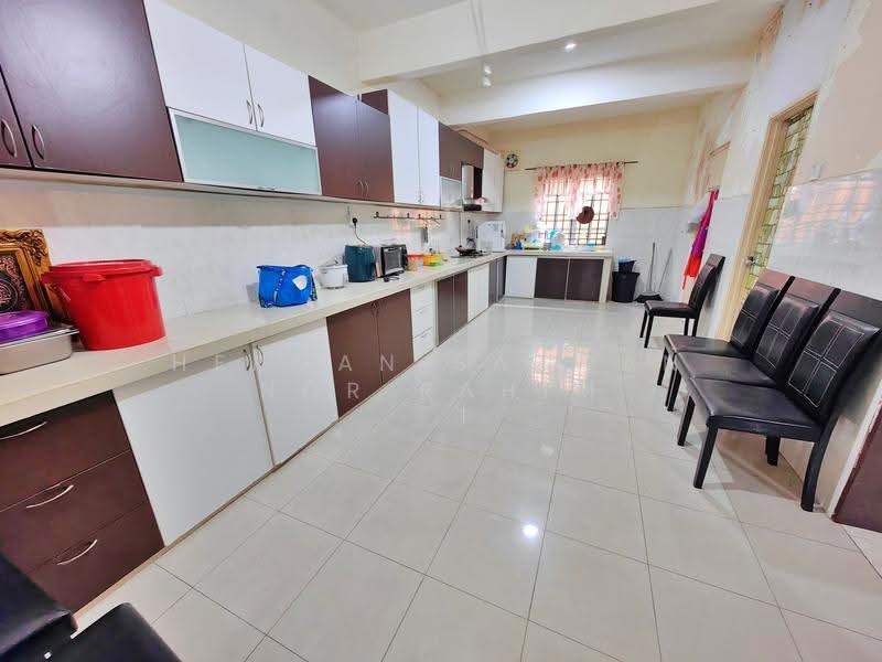 Rumah Berkembar untuk Dijual di Bandar Bukit Mahkota (Bangi) - Herman Sazwan Nor Rahim - Kitchen - PropertyGuru.com.my