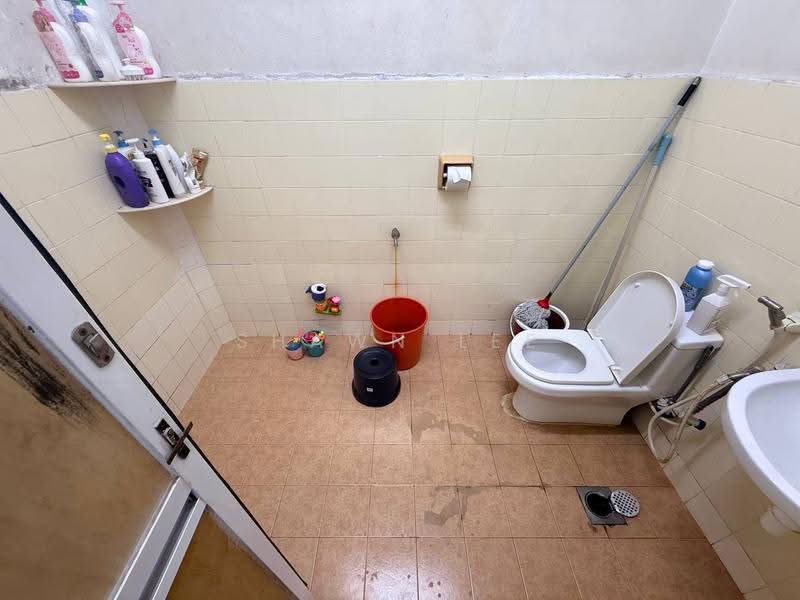 Rumah Teres 2-Tingkat untuk Dijual di Taman Skudai Baru (Skudai) - Shawn Lee - Bathroom - PropertyGuru.com.my
