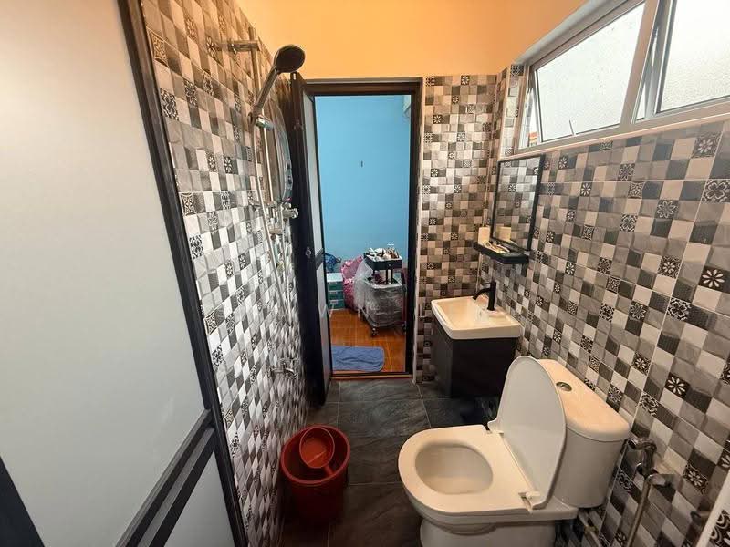 Rumah Teres 2-Tingkat untuk Dijual di Taman Skudai Baru (Skudai) - Shawn Lee - Bathroom - PropertyGuru.com.my