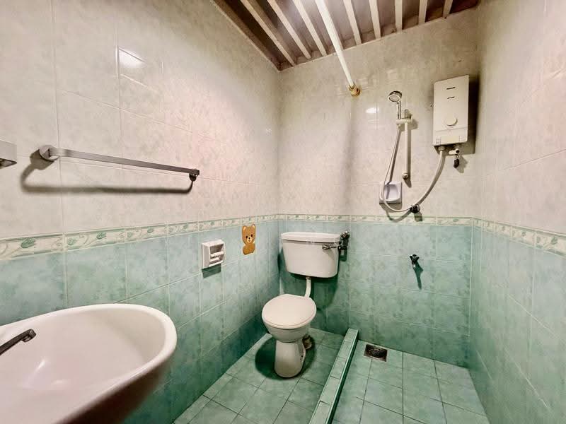 2-storey Terraced House for Sale in Taman Tun Dr Ismail (Kuala Lumpur) - Yin Peng . - Bathroom - PropertyGuru.com.my