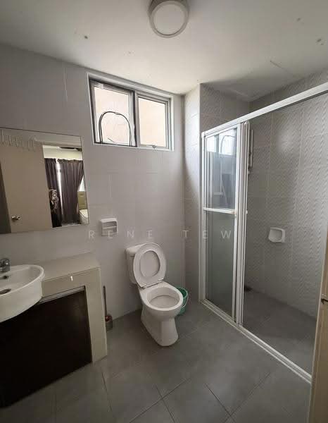 Pangsapuri untuk Disewa di Austin Suites (Permata Austin) - Rene Tew - Bathroom - PropertyGuru.com.my