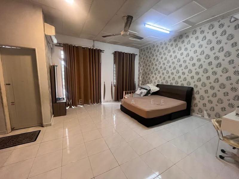 2-storey Terraced House for Sale in Taman Pulai Utama (Skudai) - Melinda Ee - Bedroom - PropertyGuru.com.my