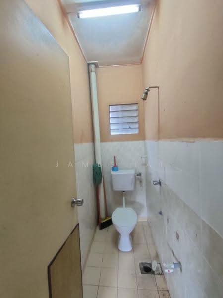 Pangsapuri untuk Disewa di Impian Apartment - James Lai - Bathroom - PropertyGuru.com.my