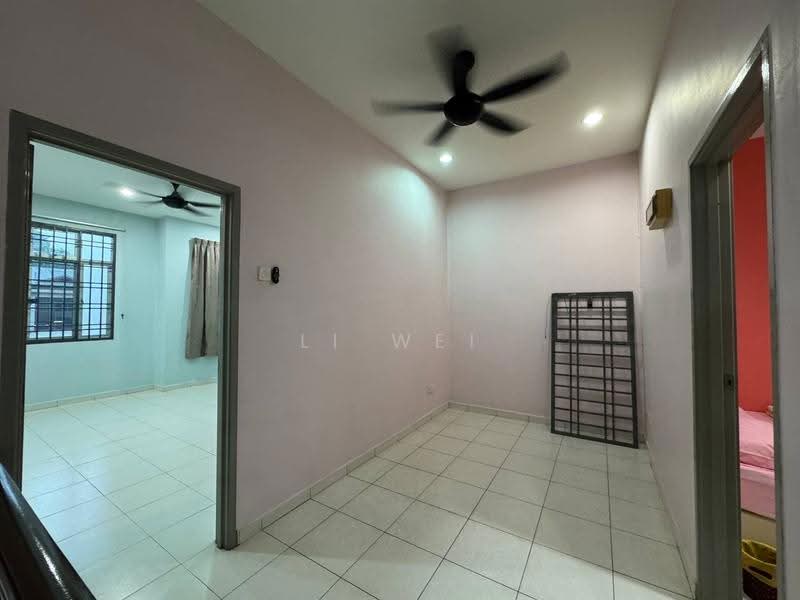 Rumah Teres 2-Tingkat untuk Disewa di Taman Desa Tebrau (Tebrau) - Li Wei - Interior - PropertyGuru.com.my