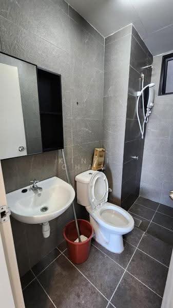 Service Residence for Sale at Majestic Maxim - KINKI CHAN - Bathroom - PropertyGuru.com.my