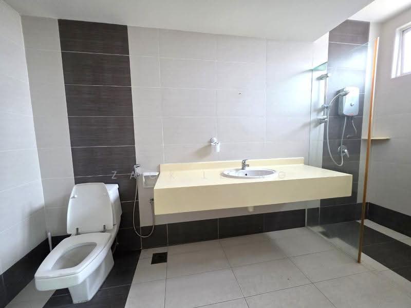 Condominium for Sale at 633 Residency - Zack Leong - Bathroom - PropertyGuru.com.my