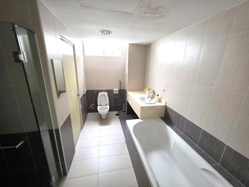 Condominium for Sale at 633 Residency - Zack Leong - Bathroom - PropertyGuru.com.my